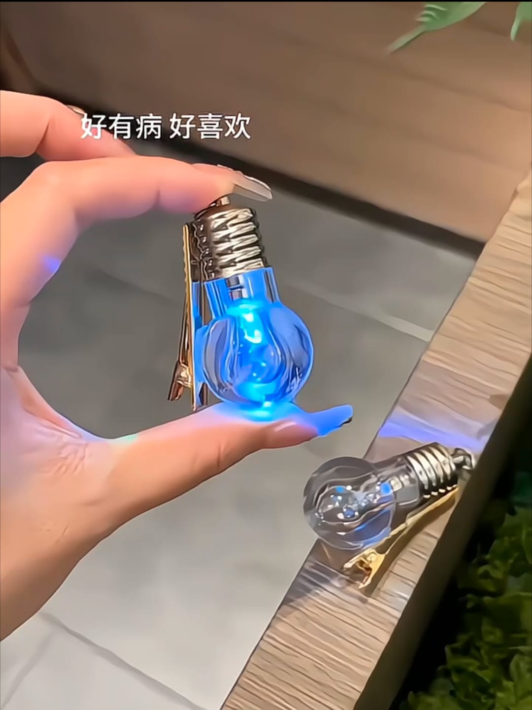 bulb hair clip - Image 2